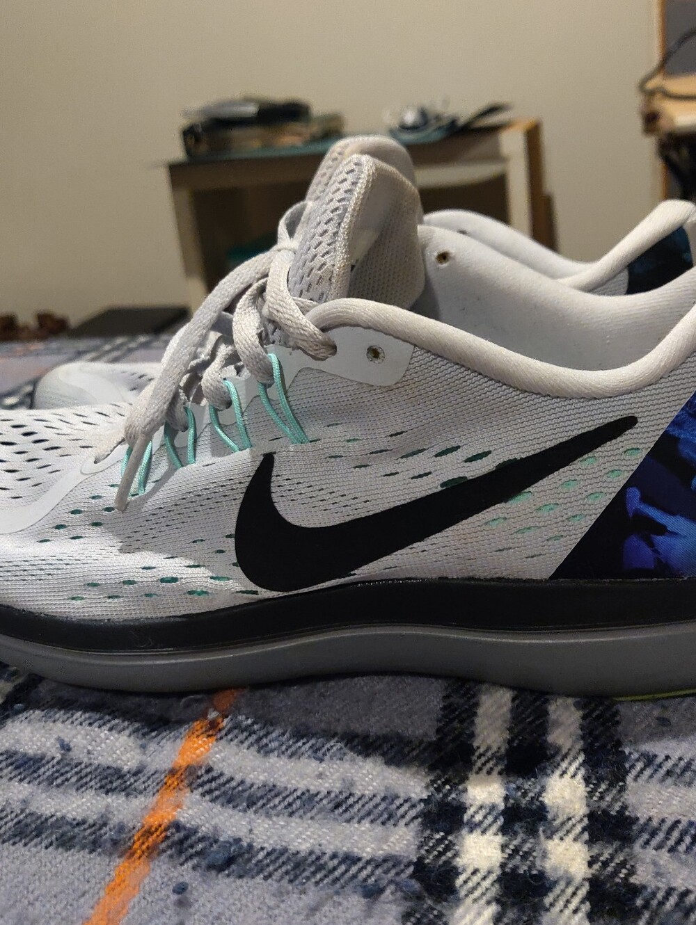 Women's Nike Flex Running Shoes Size 9 White Black Turquoise Blue